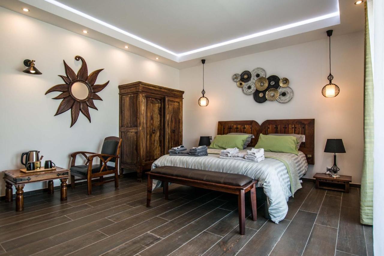 Les Cuves - Saintes Bed & Breakfast Chaniers Dış mekan fotoğraf