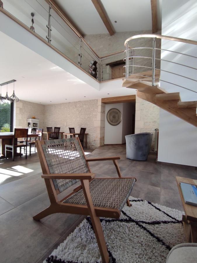 Les Cuves - Saintes Bed & Breakfast Chaniers Dış mekan fotoğraf