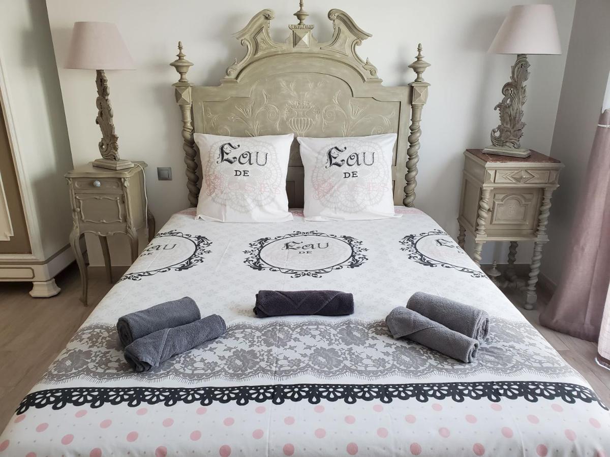 Les Cuves - Saintes Bed & Breakfast Chaniers Dış mekan fotoğraf