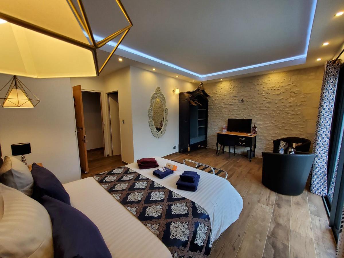 Les Cuves - Saintes Bed & Breakfast Chaniers Dış mekan fotoğraf