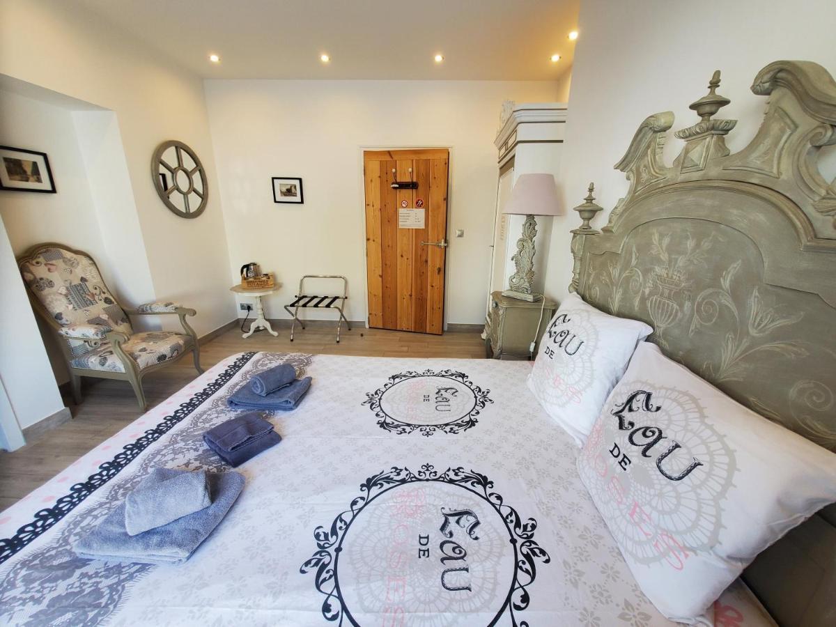 Les Cuves - Saintes Bed & Breakfast Chaniers Dış mekan fotoğraf