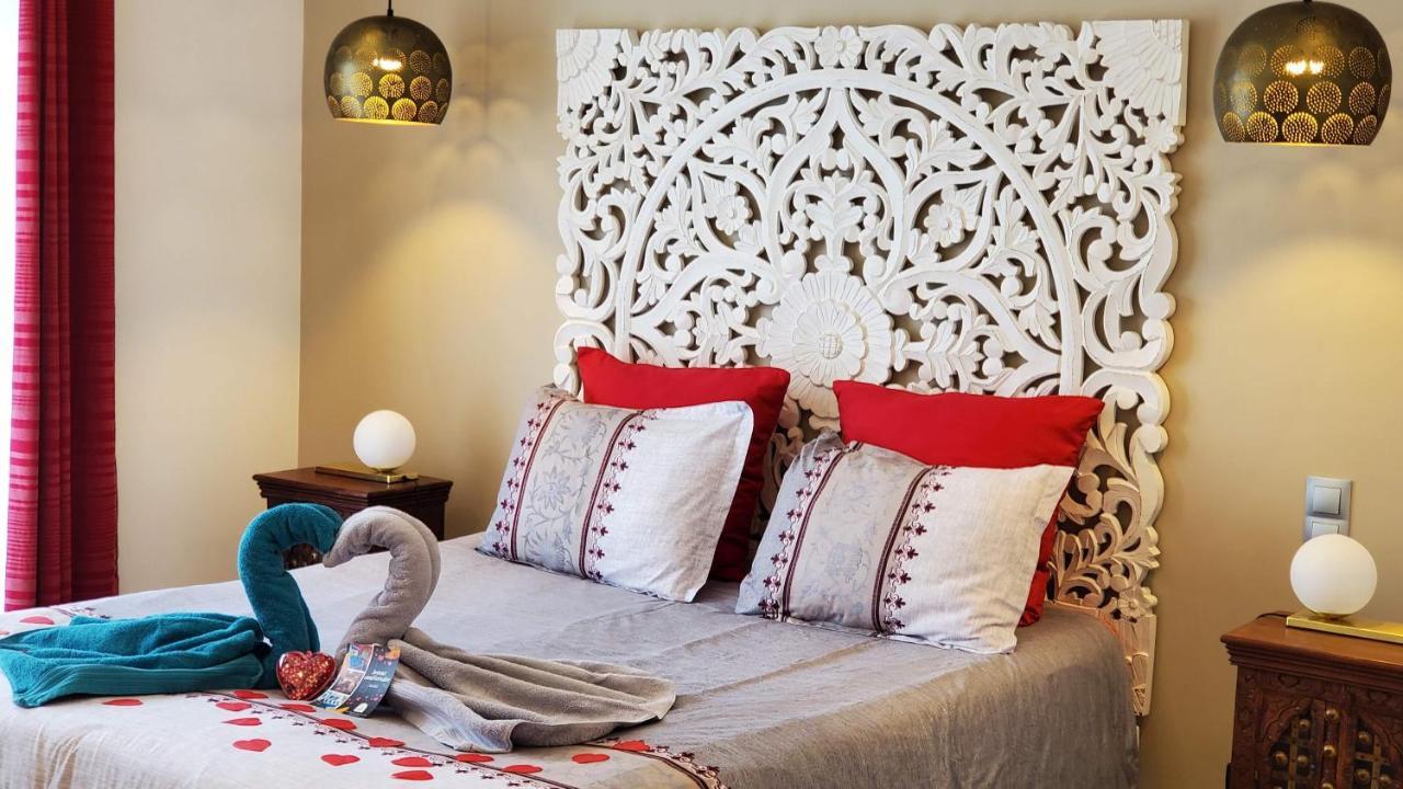 Les Cuves - Saintes Bed & Breakfast Chaniers Dış mekan fotoğraf