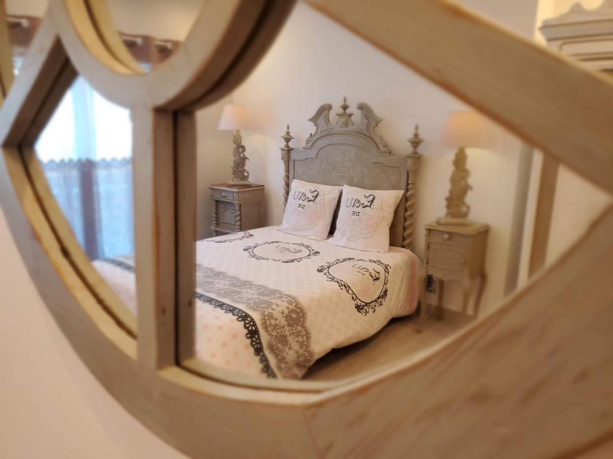 Les Cuves - Saintes Bed & Breakfast Chaniers Dış mekan fotoğraf