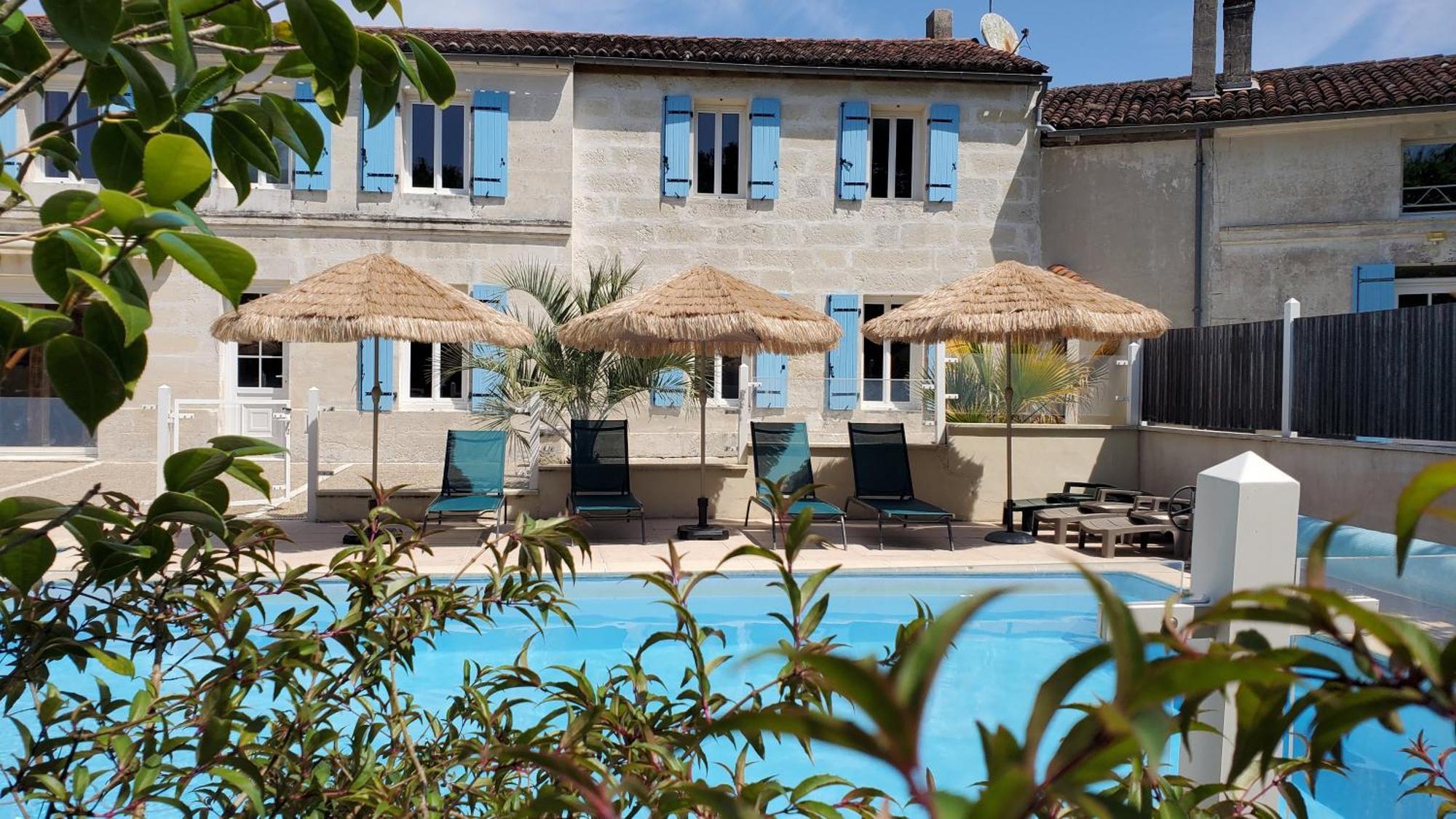 Les Cuves - Saintes Bed & Breakfast Chaniers Dış mekan fotoğraf